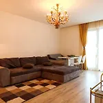 Luxury With Garden Terrace Near National Arena