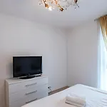 Luxury With Garden Terrace Near National Arena