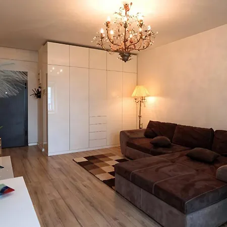 Luxury With Garden Terrace Near National Arena Bukarest