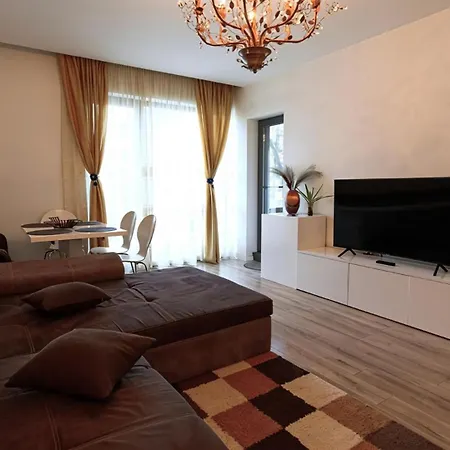 Luxury With Garden Terrace Near National Arena Apartment Bukarest